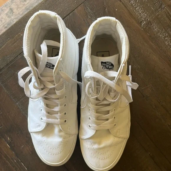 Van’s White High-Top Sneakers - Picture 4 of 4